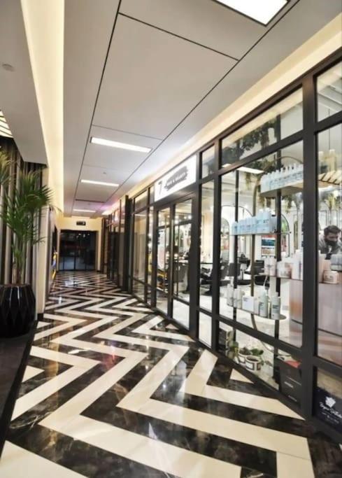 Stunning Skyview Luxury Floor 40 *